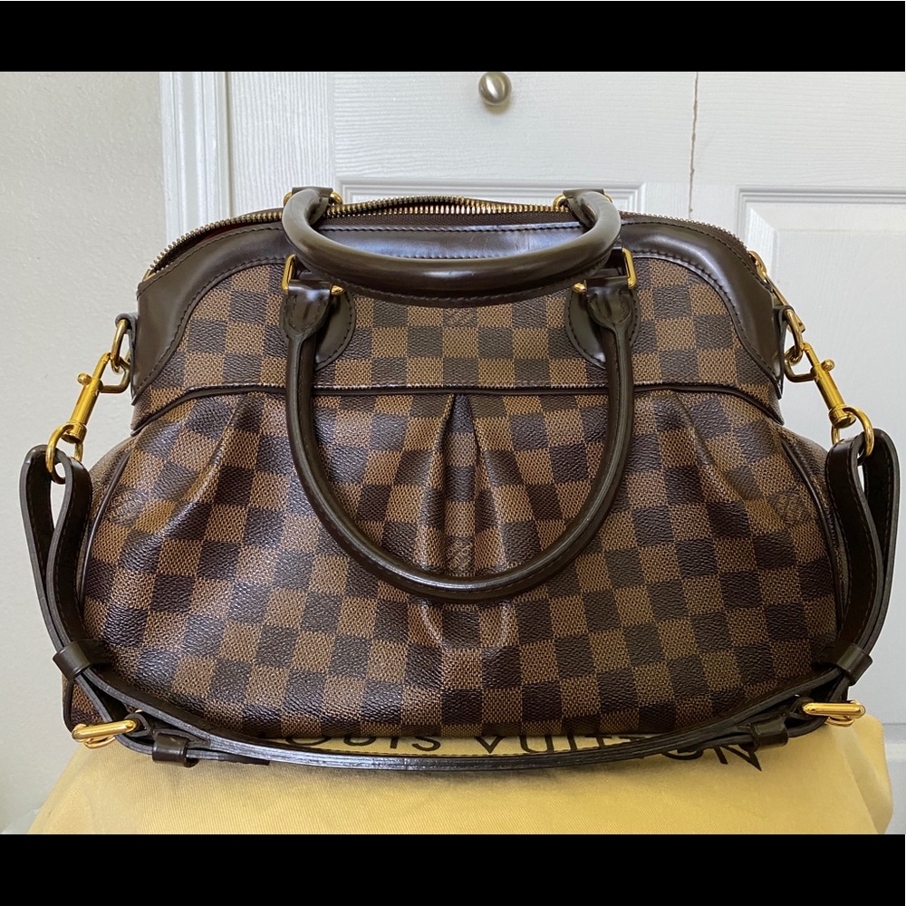 Authentic LOUIS VUITTON DAMIER CANVAS TREVI PM